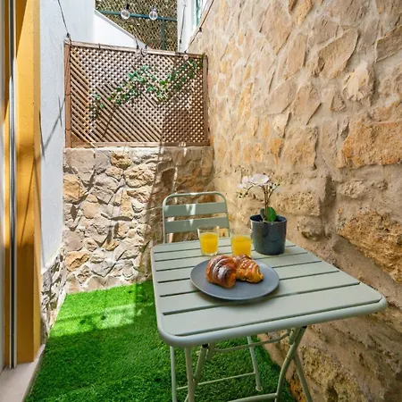 Apartment With Private Terrace 250m To Largo Intendente Lisbon