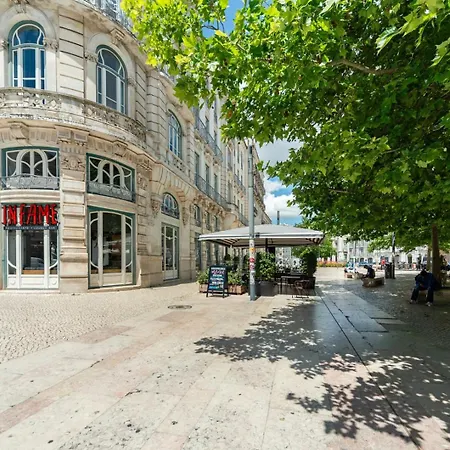 With Private Terrace 250m To Largo Intendente 아파트 리스본