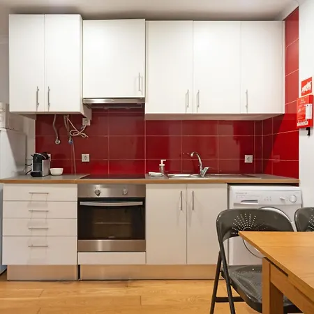 Апартаменти With Private Terrace 250m To Largo Intendente *