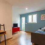 Apartamento With Private Terrace 250m To Largo Intendente *