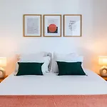 With Private Terrace 250m To Largo Intendente Apartamento Lisboa
